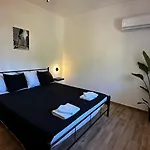 Luxvilla